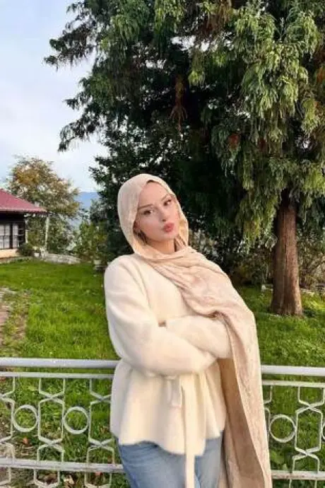Kartal Escort Yağmur Fotoğrafı (4)